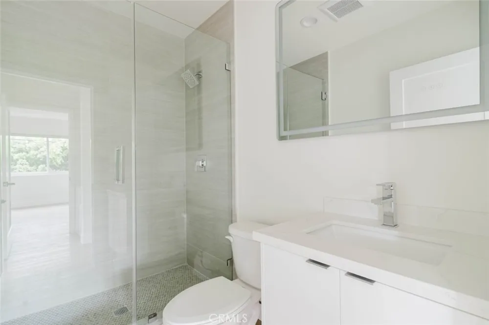 3406 Garden #6 Los Angeles, CA 90039