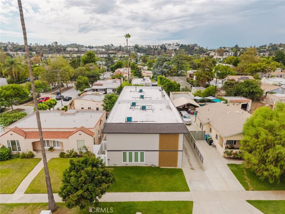 3406 Garden #6 Los Angeles, CA 90039