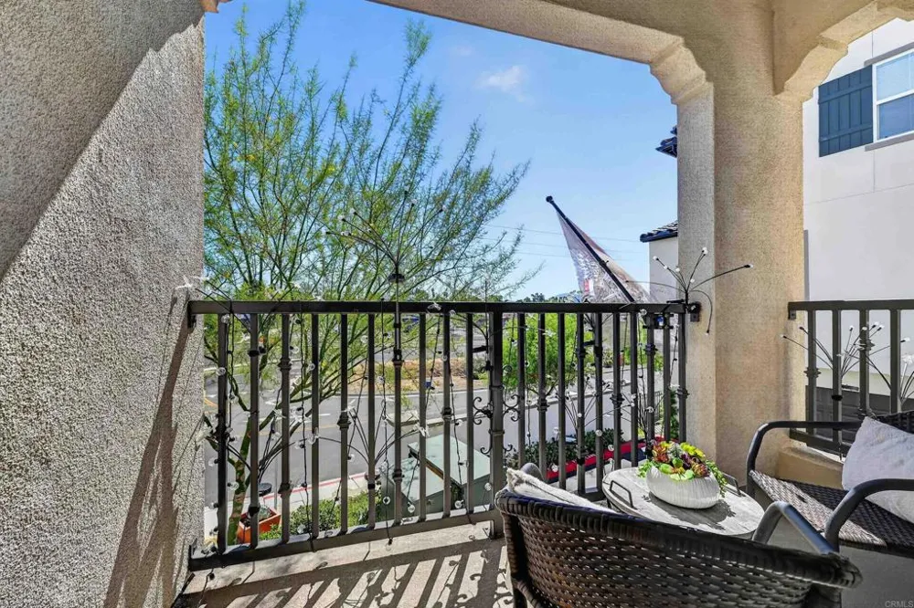 402 Carina Glen Escondido, CA 92029