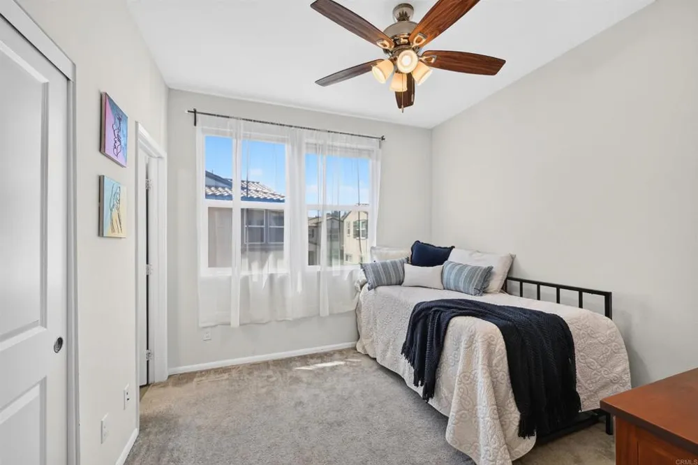 402 Carina Glen Escondido, CA 92029