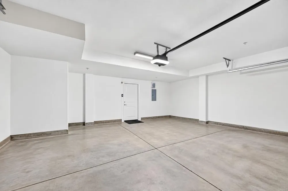 402 Carina Glen Escondido, CA 92029