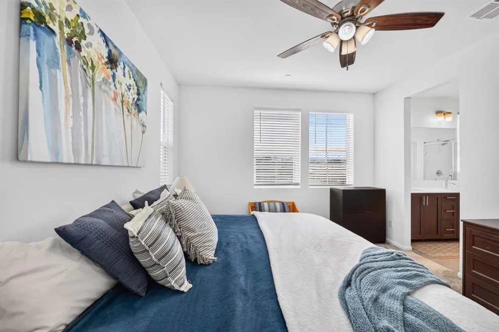 402 Carina Glen Escondido, CA 92029