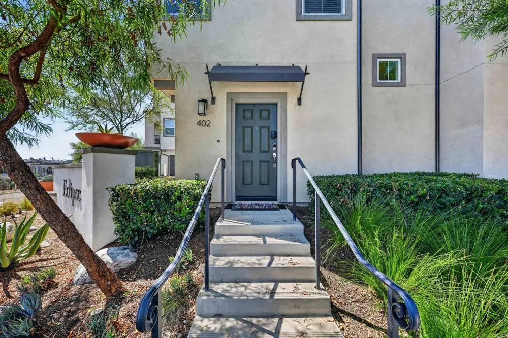 402 Carina Glen Escondido, CA 92029