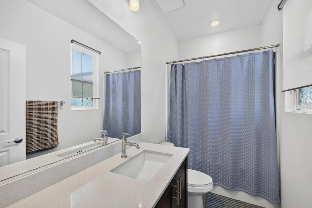 402 Carina Glen Escondido, CA 92029