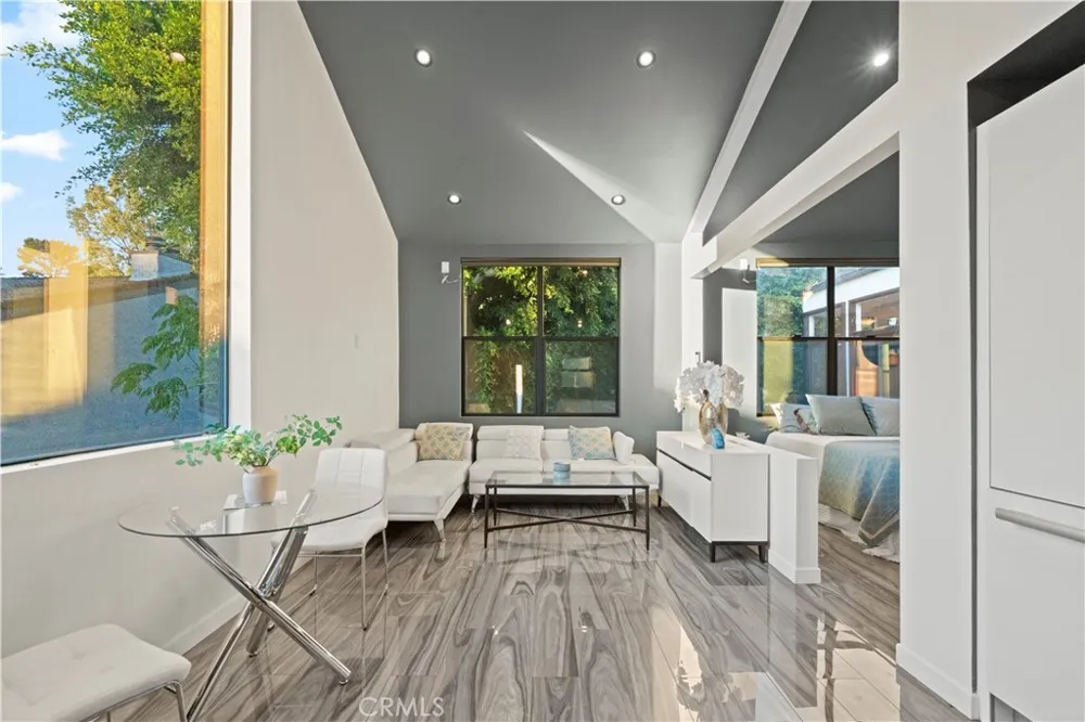 2650 Lisco Place Los Angeles, CA 90046
