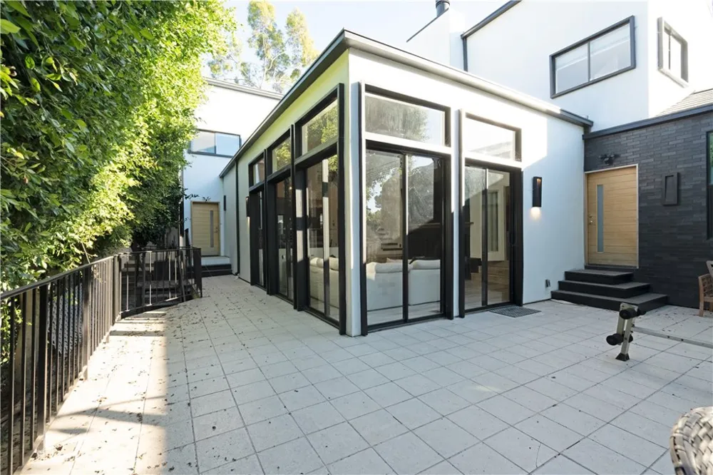 2650 Lisco Place Los Angeles, CA 90046
