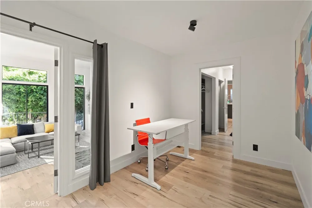 2650 Lisco Place Los Angeles, CA 90046