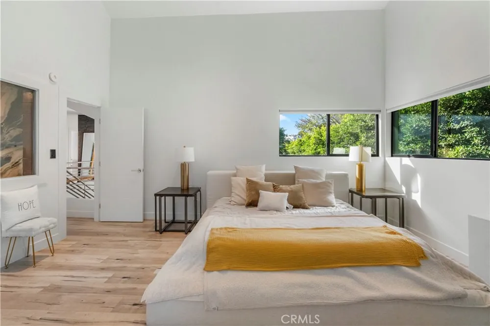 2650 Lisco Place Los Angeles, CA 90046