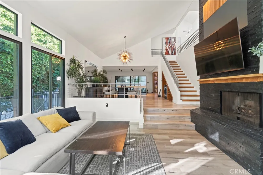 2650 Lisco Place Los Angeles, CA 90046