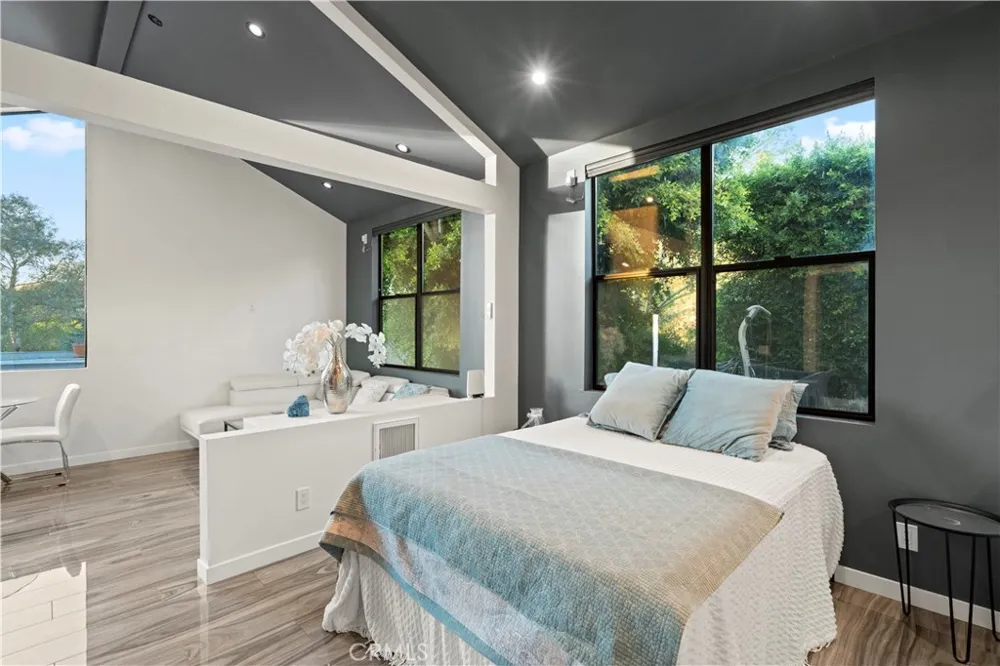 2650 Lisco Place Los Angeles, CA 90046