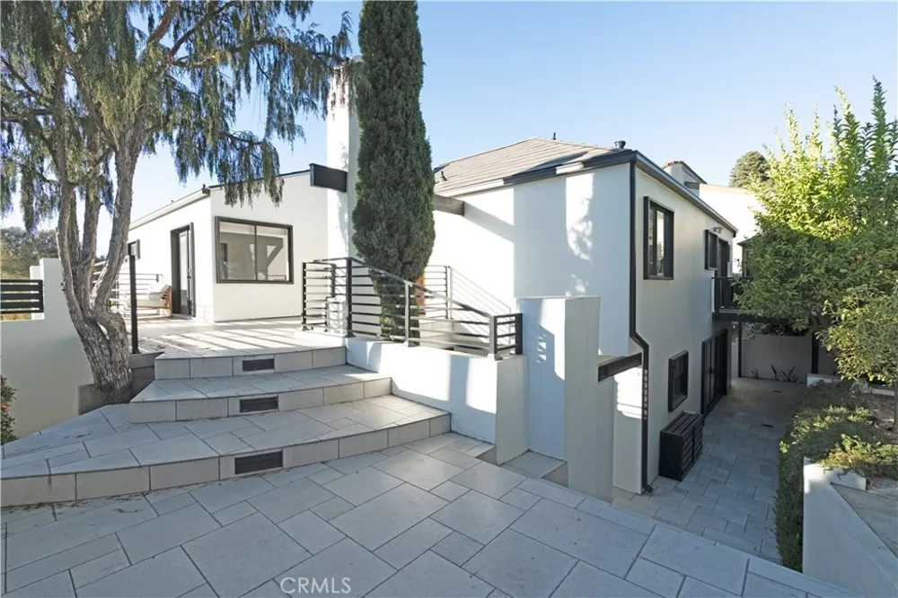 2650 Lisco Place Los Angeles, CA 90046