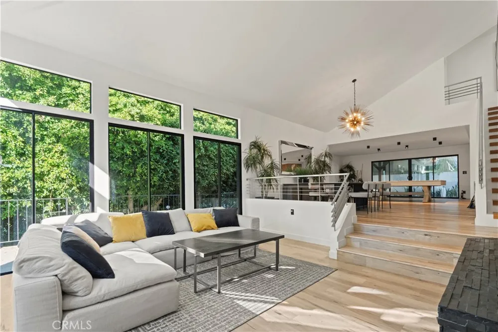 2650 Lisco Place Los Angeles, CA 90046