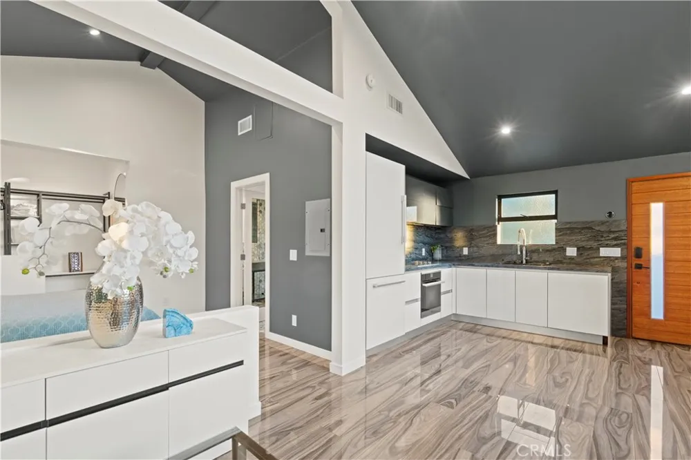 2650 Lisco Place Los Angeles, CA 90046
