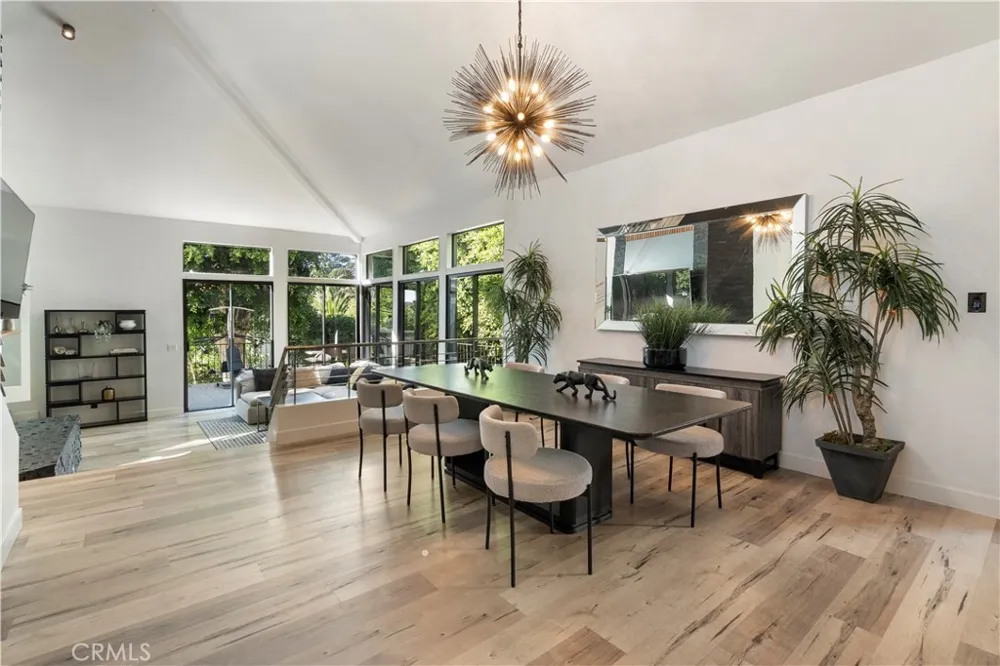 2650 Lisco Place Los Angeles, CA 90046