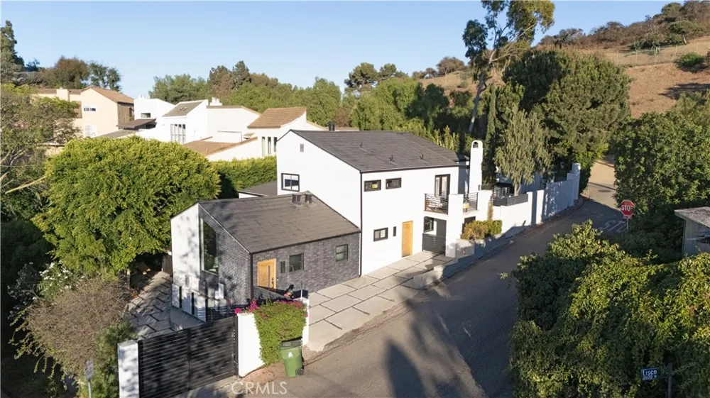 2650 Lisco Place Los Angeles, CA 90046