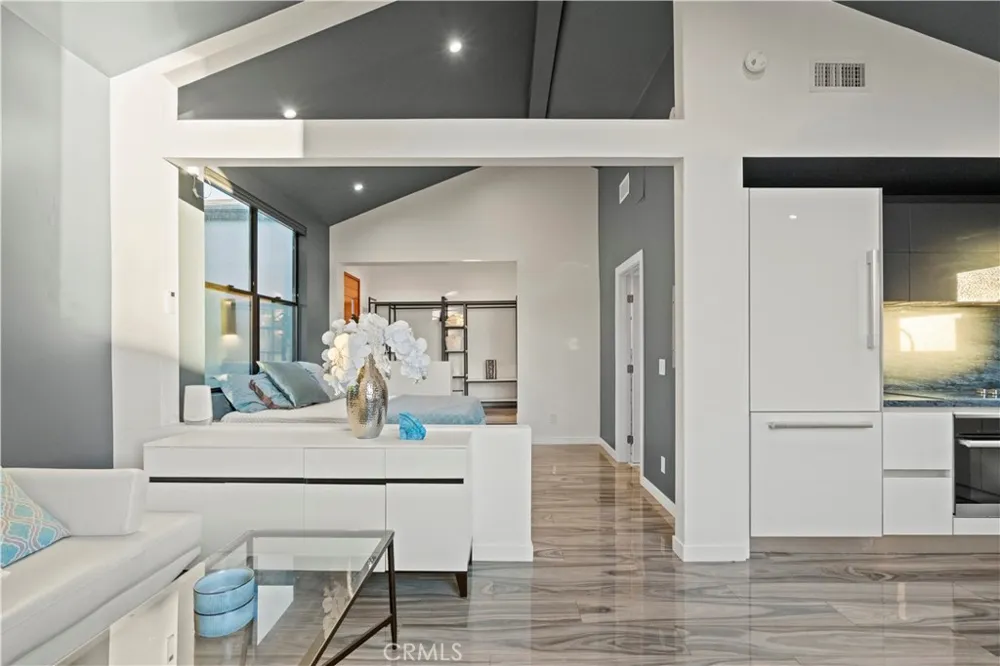2650 Lisco Place Los Angeles, CA 90046