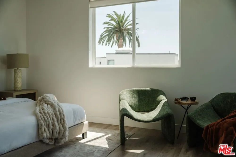 4916 S Centinela Avenue Los Angeles, CA 90066