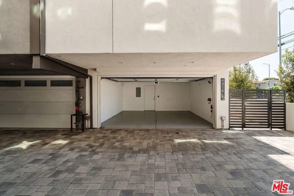 4916 S Centinela Avenue Los Angeles, CA 90066