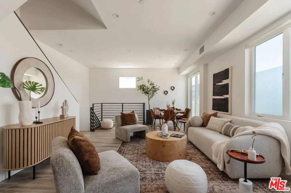 4916 S Centinela Avenue Los Angeles, CA 90066