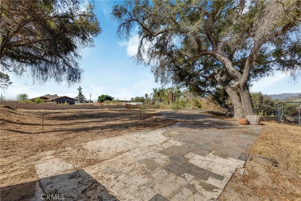 461 W Loma Alta Altadena, CA 91001