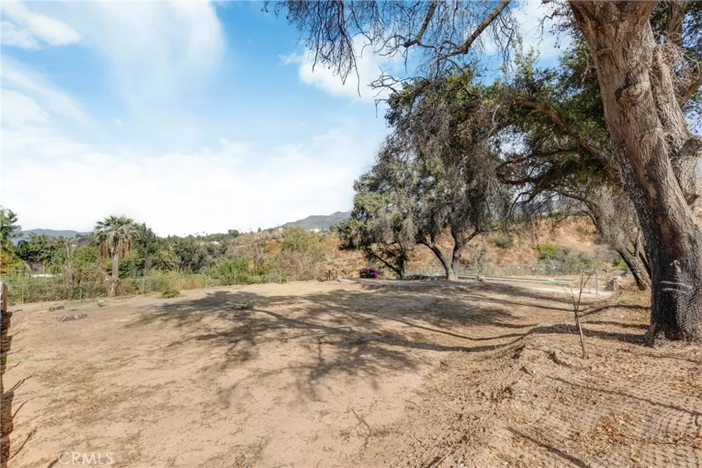 461 W Loma Alta Altadena, CA 91001