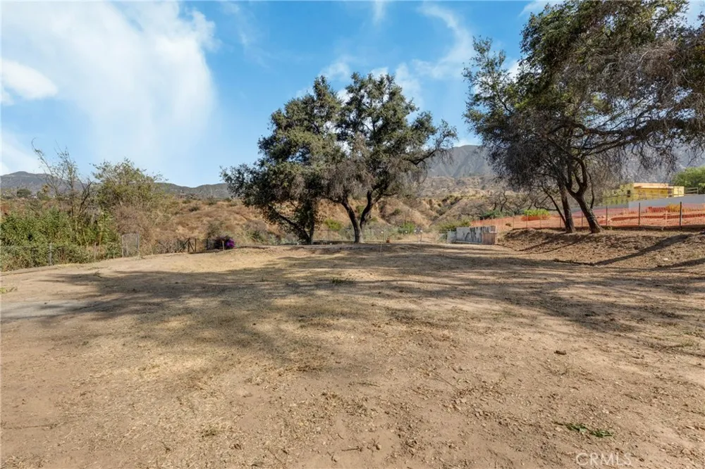 461 W Loma Alta Altadena, CA 91001