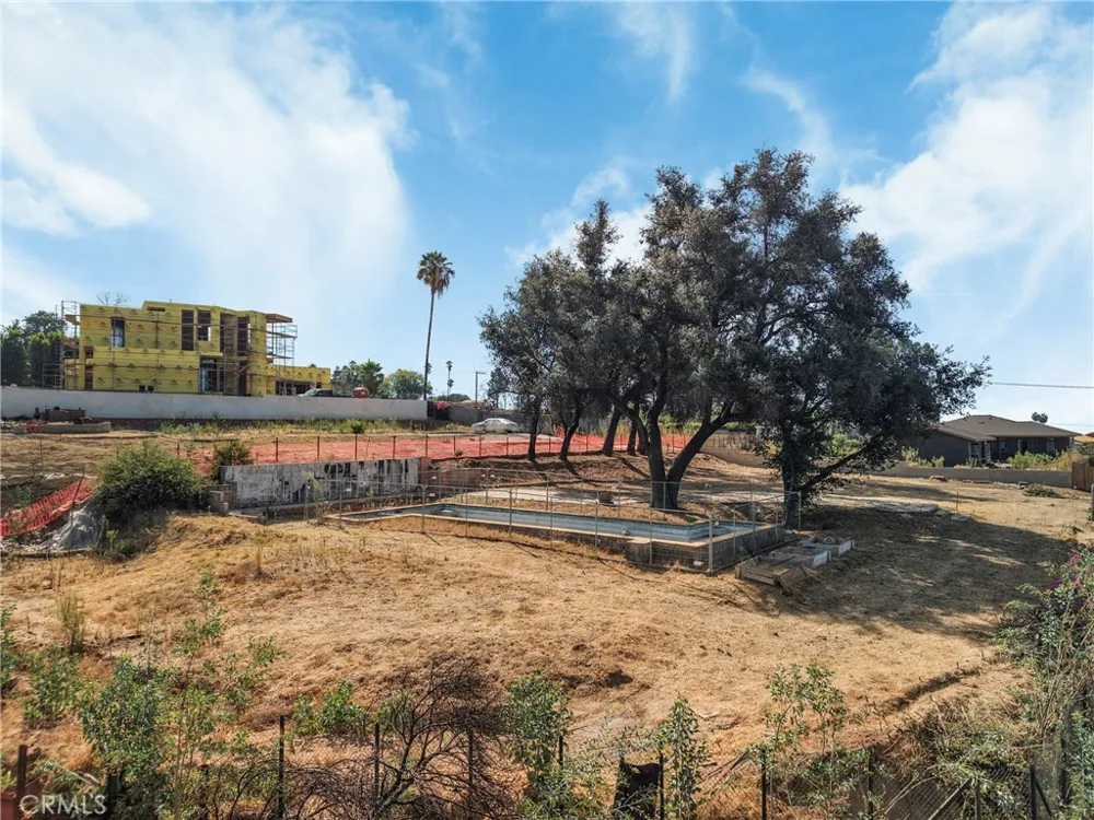 461 W Loma Alta Altadena, CA 91001