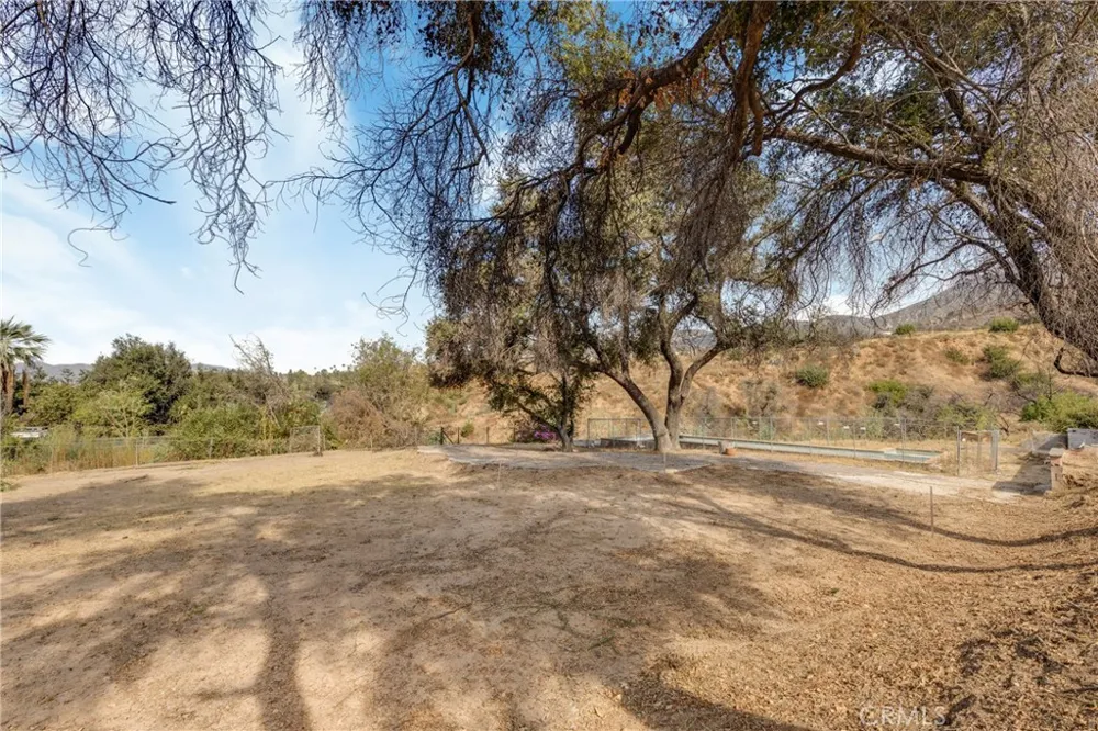 461 W Loma Alta Altadena, CA 91001