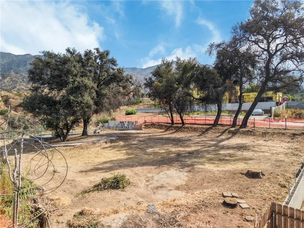 461 W Loma Alta Altadena, CA 91001