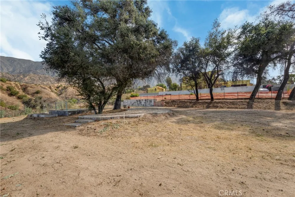 461 W Loma Alta Altadena, CA 91001
