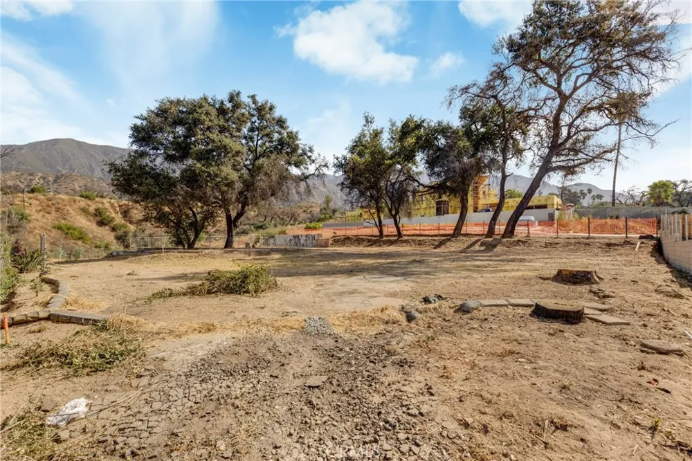 461 W Loma Alta Altadena, CA 91001
