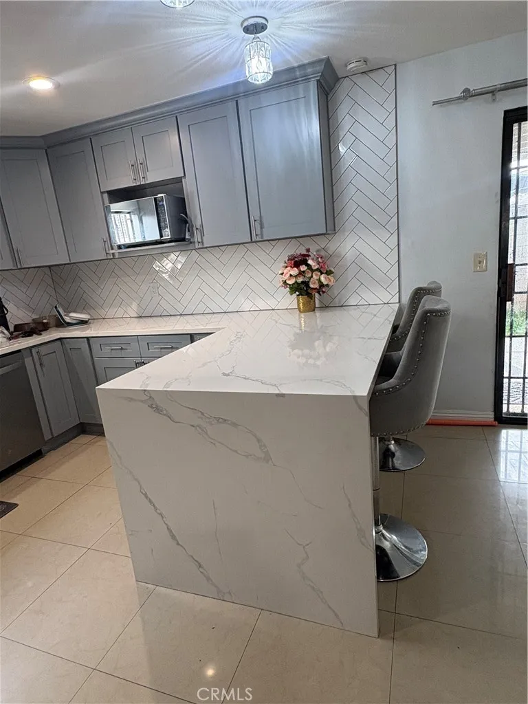 12433 Laurel Avenue Whittier, CA 90605