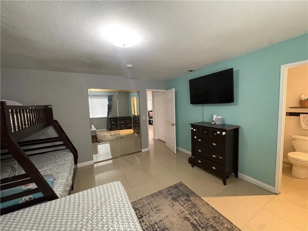 12433 Laurel Avenue Whittier, CA 90605