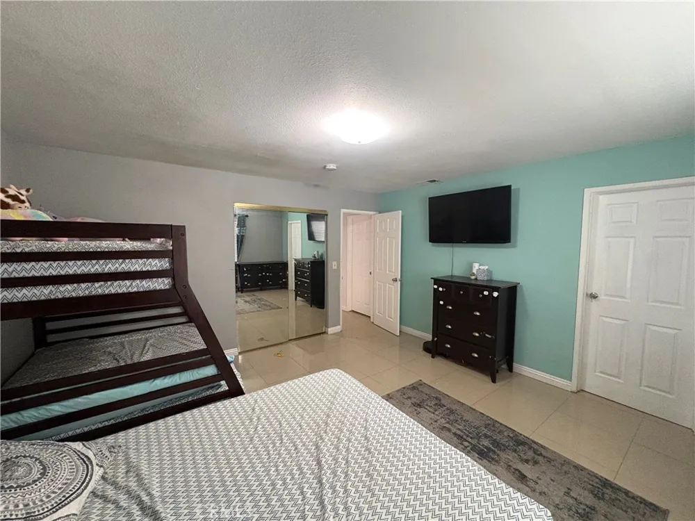12433 Laurel Avenue Whittier, CA 90605