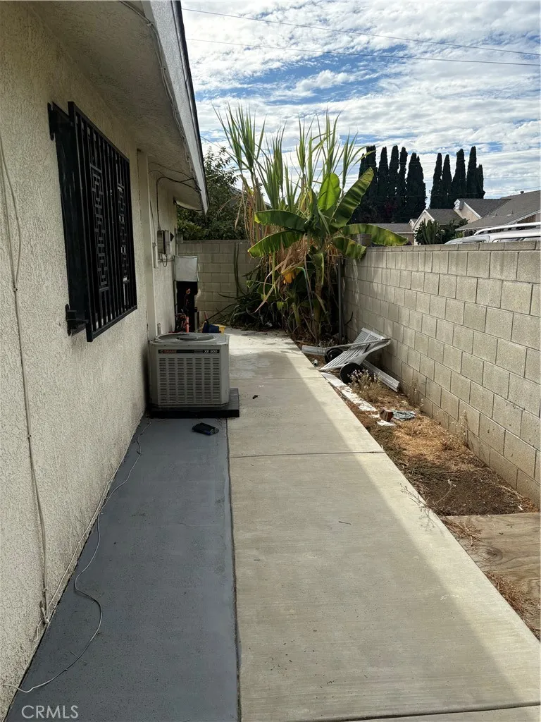 12433 Laurel Avenue Whittier, CA 90605