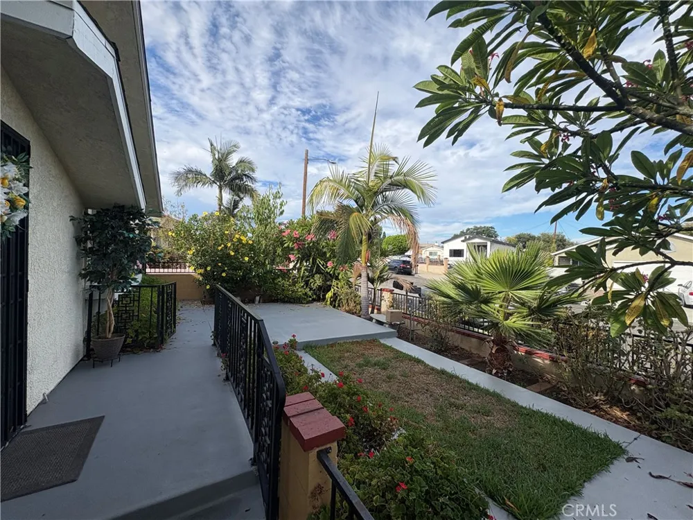 12433 Laurel Avenue Whittier, CA 90605