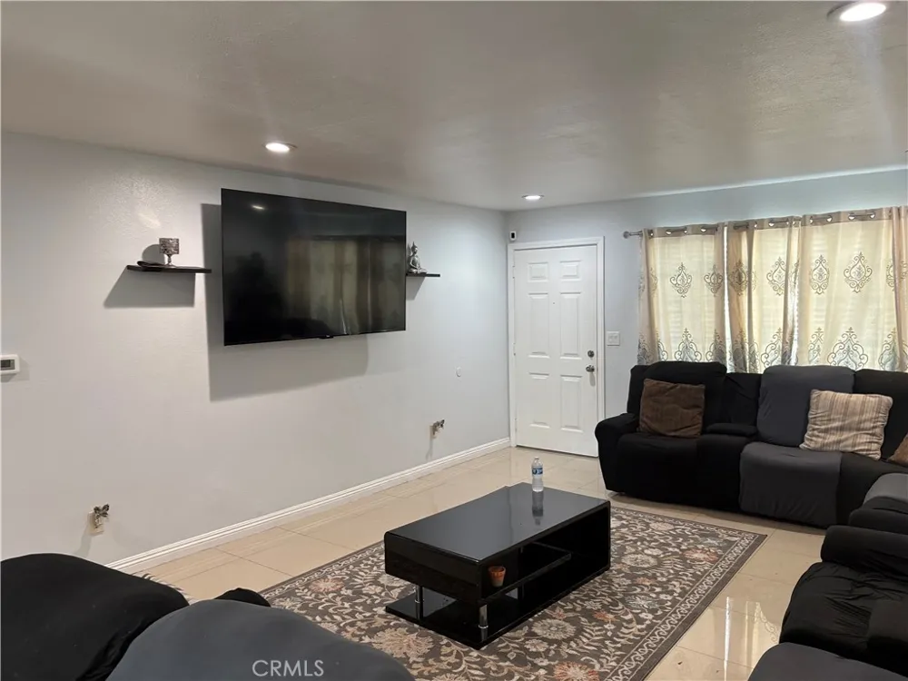 12433 Laurel Avenue Whittier, CA 90605