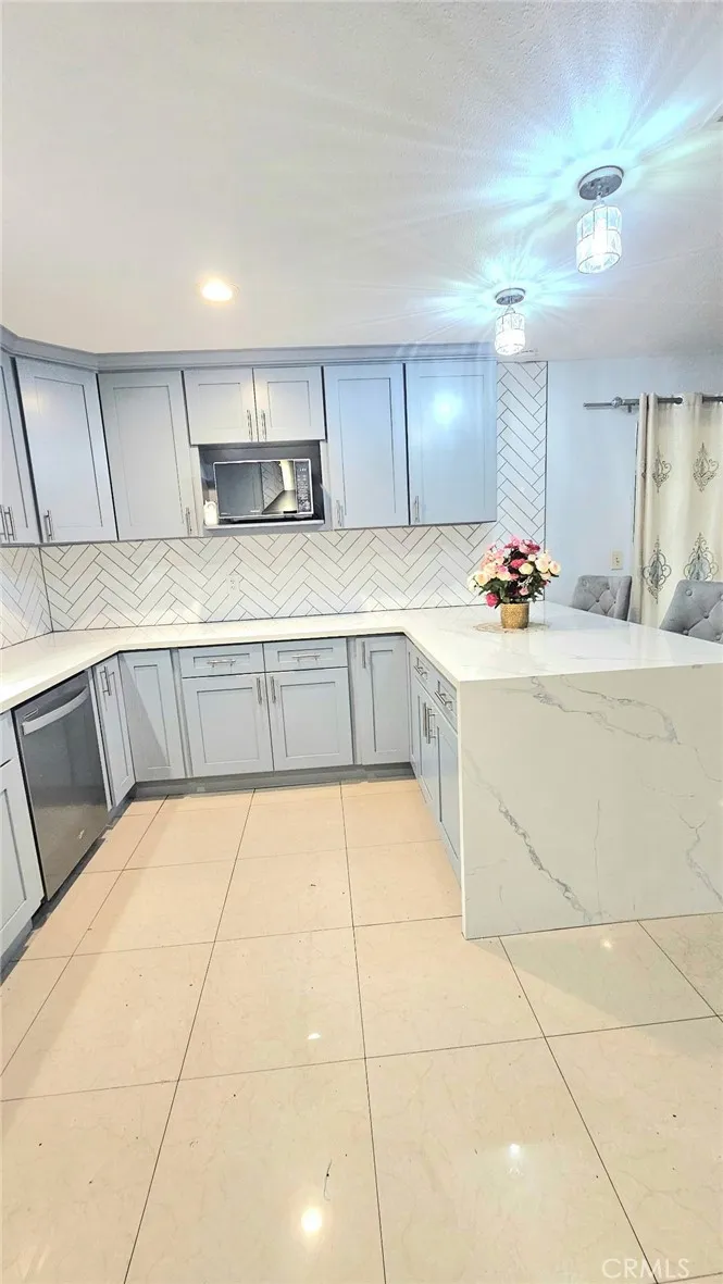 12433 Laurel Avenue Whittier, CA 90605