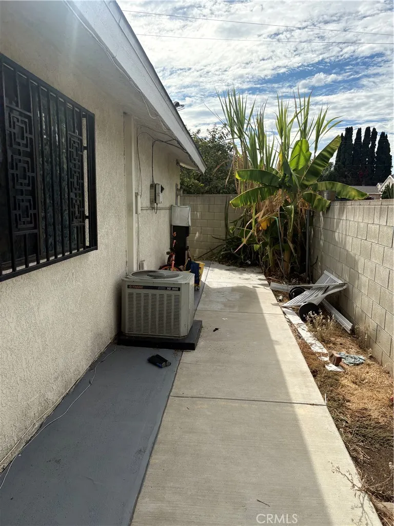 12433 Laurel Avenue Whittier, CA 90605