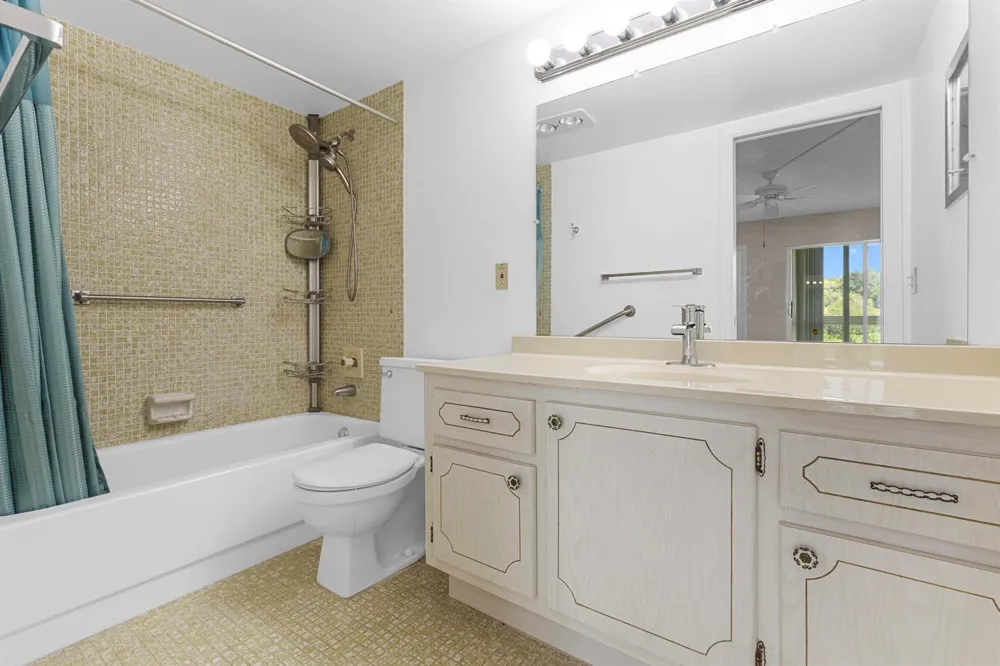 4062 OAKRIDGE F #4062 Deerfield Beach, FL 33442