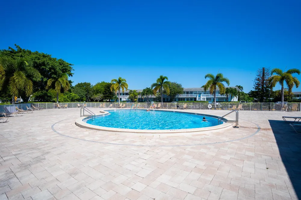 4062 OAKRIDGE F #4062 Deerfield Beach, FL 33442