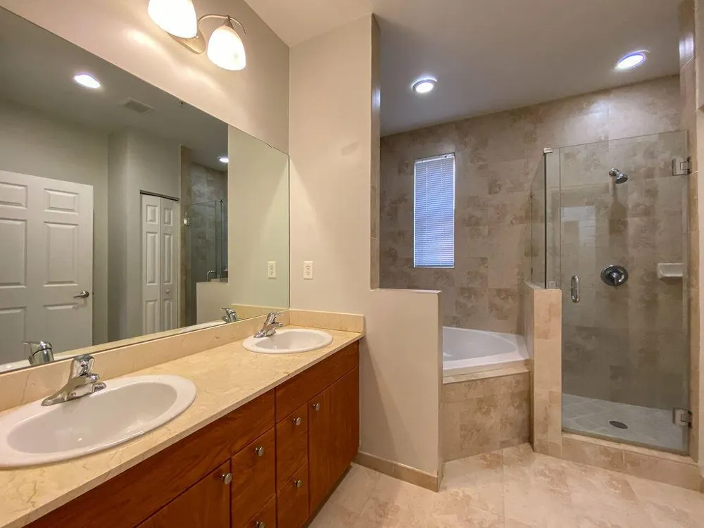 2326 Vintage Circle Lighthouse Point, FL 33064
