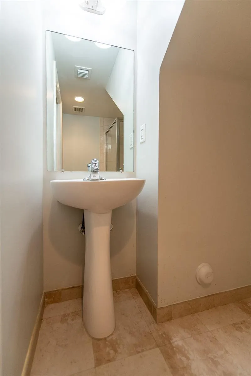 2326 Vintage Circle Lighthouse Point, FL 33064