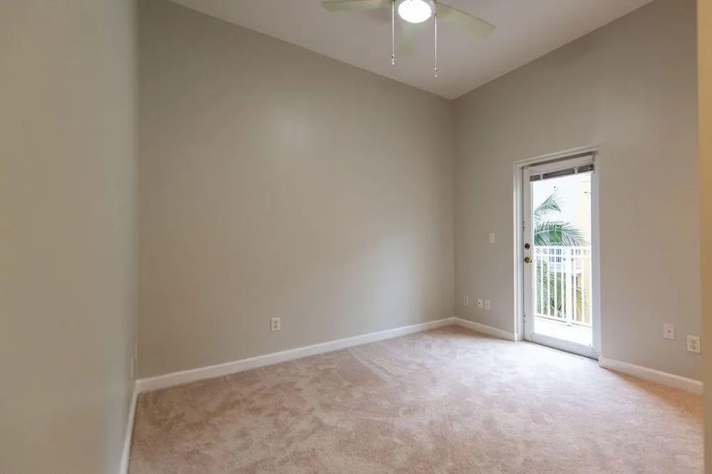 2326 Vintage Circle Lighthouse Point, FL 33064