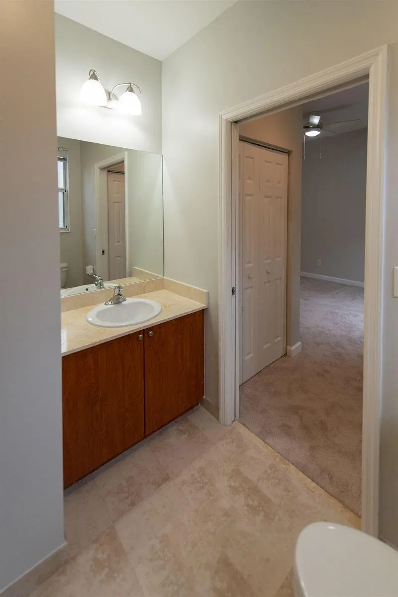 2326 Vintage Circle Lighthouse Point, FL 33064