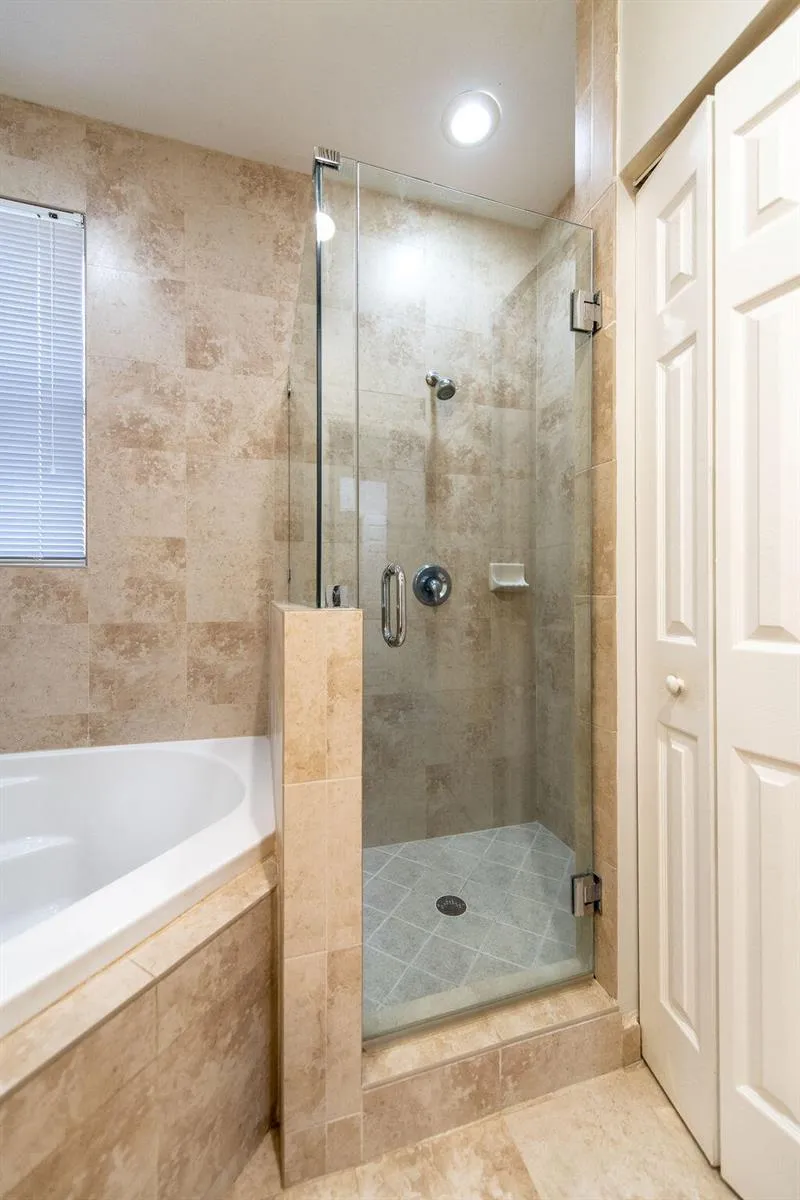 2326 Vintage Circle Lighthouse Point, FL 33064
