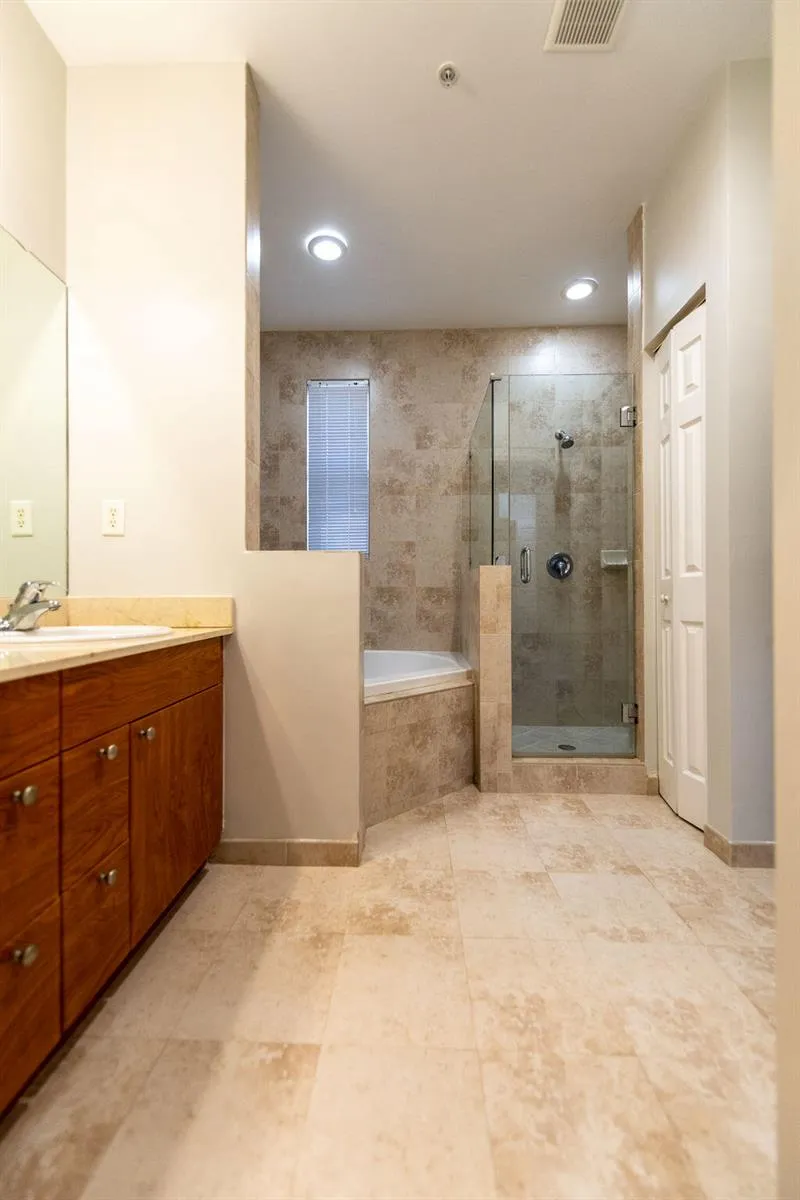2326 Vintage Circle Lighthouse Point, FL 33064