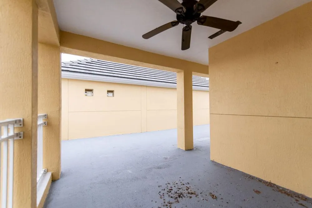 2326 Vintage Circle Lighthouse Point, FL 33064