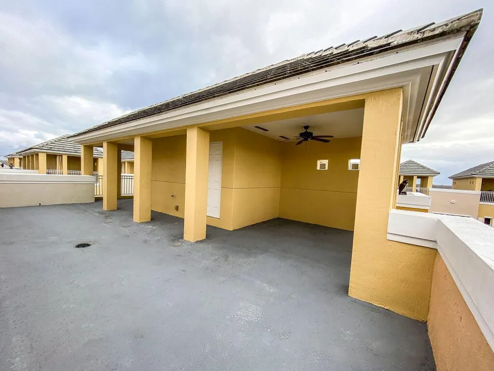 2326 Vintage Circle Lighthouse Point, FL 33064