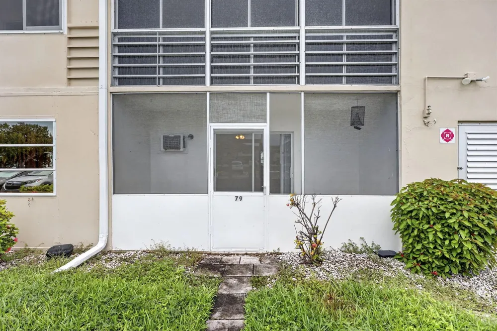 79 CHATHAM D West Palm Beach, FL 33417